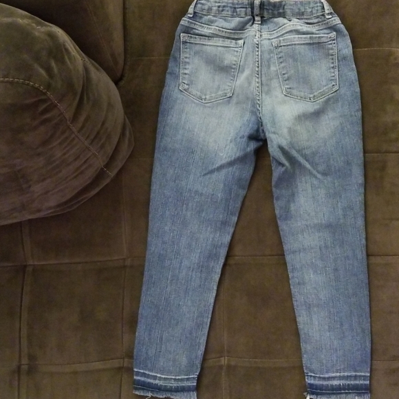 ⛔️SOLD⛔️Gap super skinny skimmer ankle destructed - Picture 2 of 3